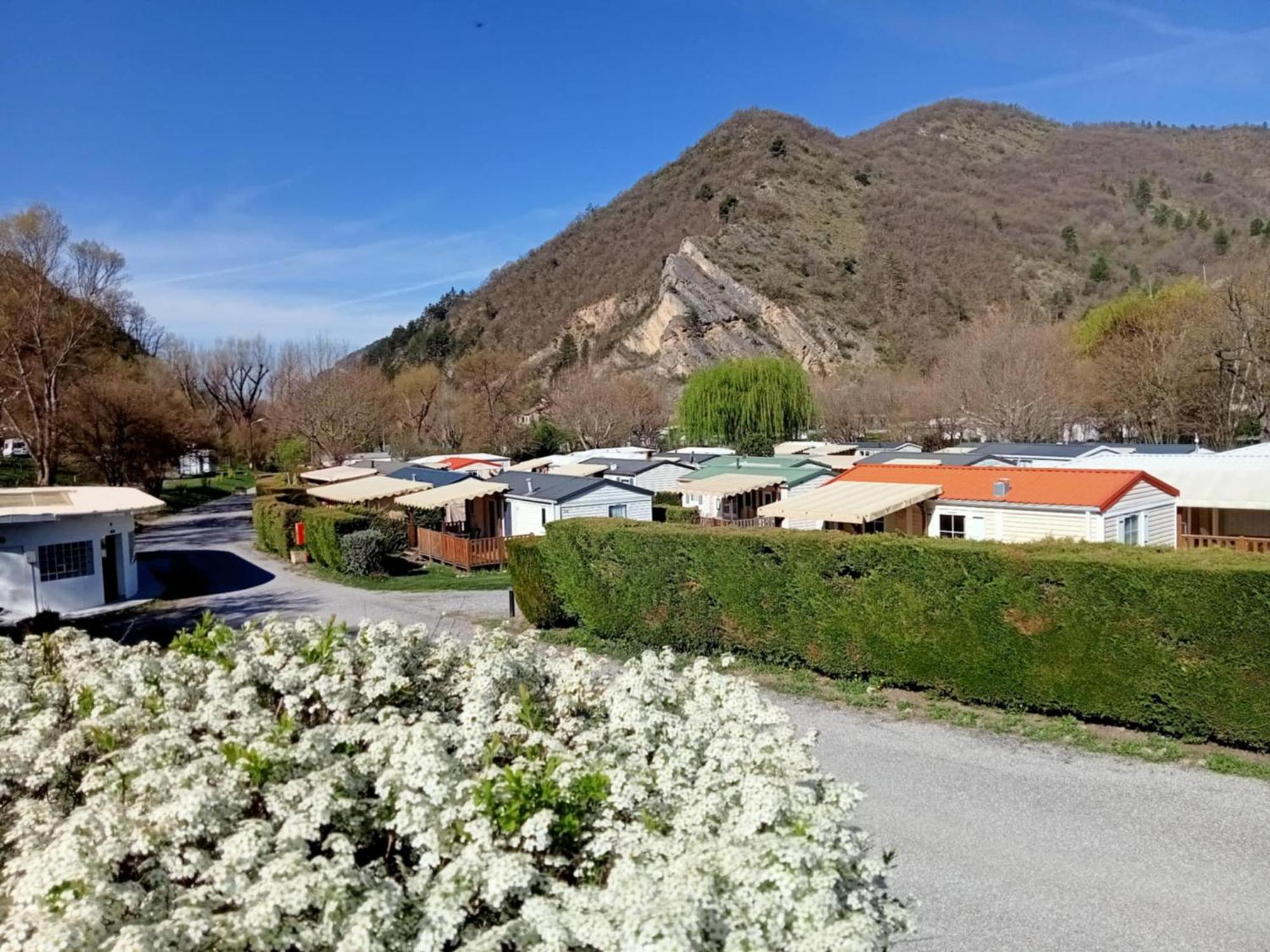 Camping Du Bourg Digne-les-Bains Esterno foto