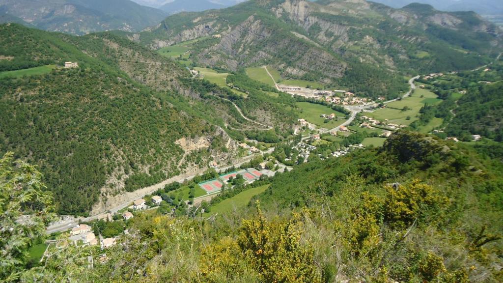 Camping Du Bourg Digne-les-Bains Esterno foto